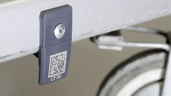 Ironside Flag Confidex - UHF RFID Flaggtagg för montage på metall